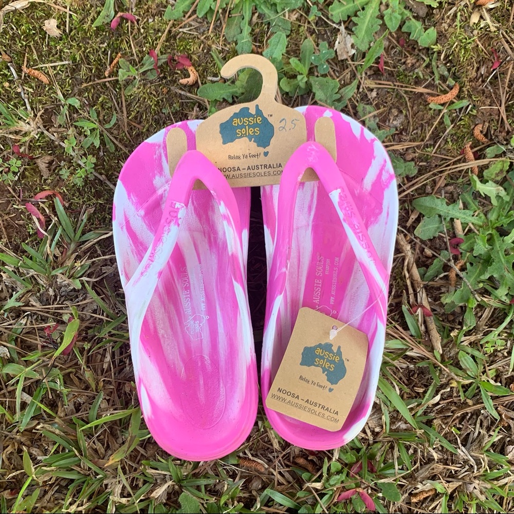 Aussie Soles Pink & White Starfish Flip Flops